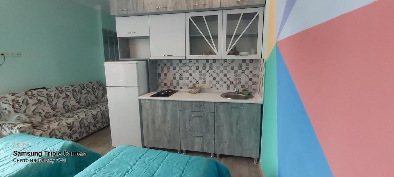 Студия Радуга У Моря Колхида Batumi Bagian luar foto