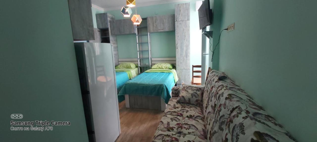 Студия Радуга У Моря Колхида Batumi Bagian luar foto